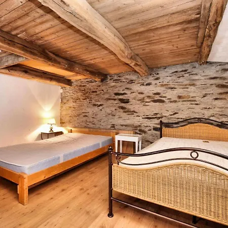 Characteristic Arden With Valley Views Holiday home *