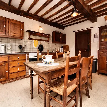 Spacious Stay, בית נופש *